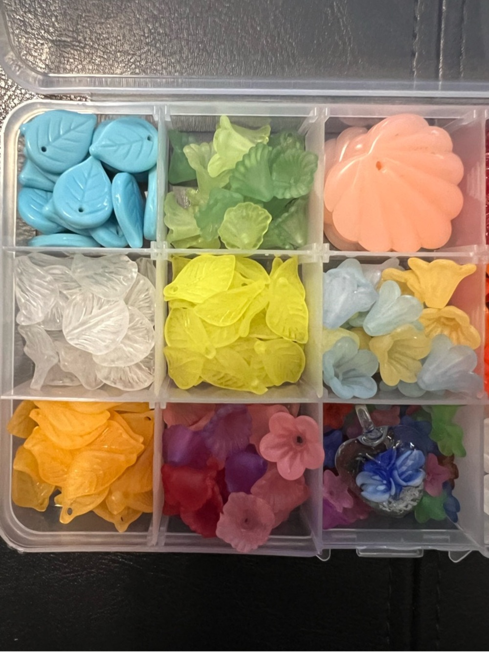 Craft Beads, PETAL & LEAF - NO SCENT, Jewelry Supplies, loose bulk beads - Picture 4 of 8